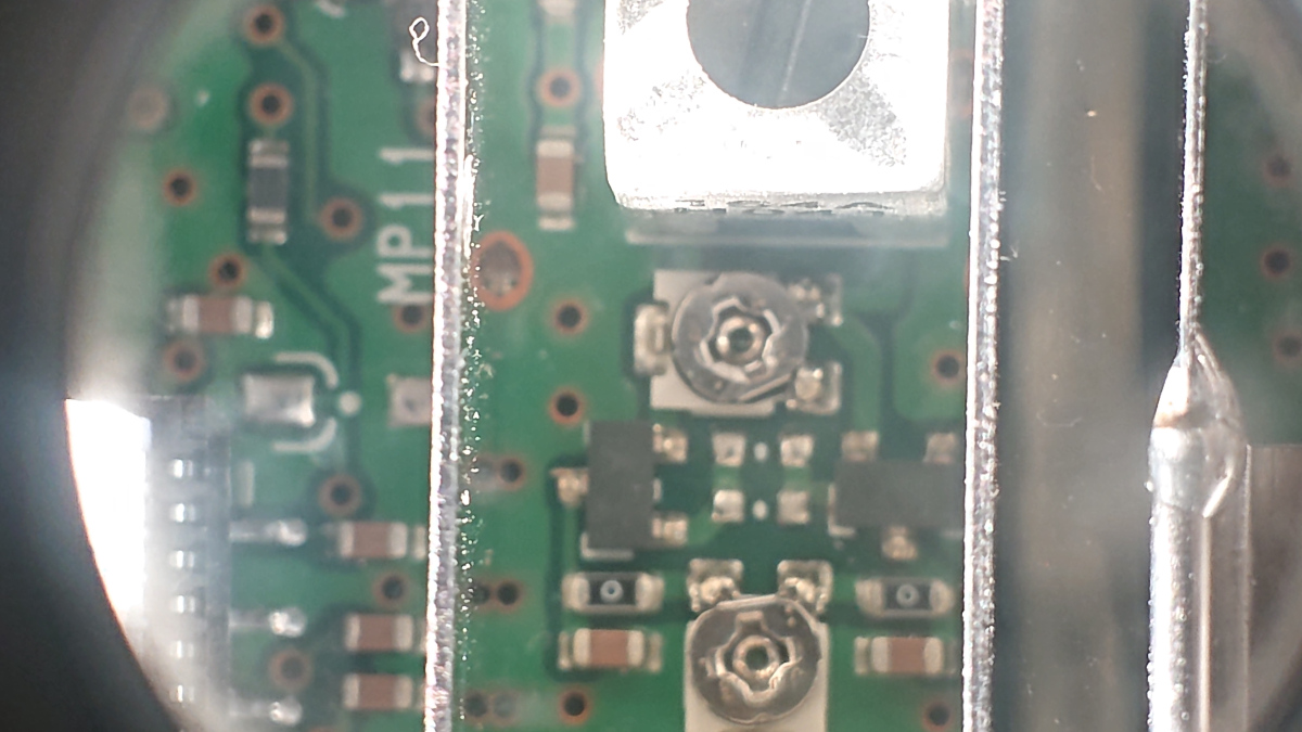 Orignial state of trimmer R503