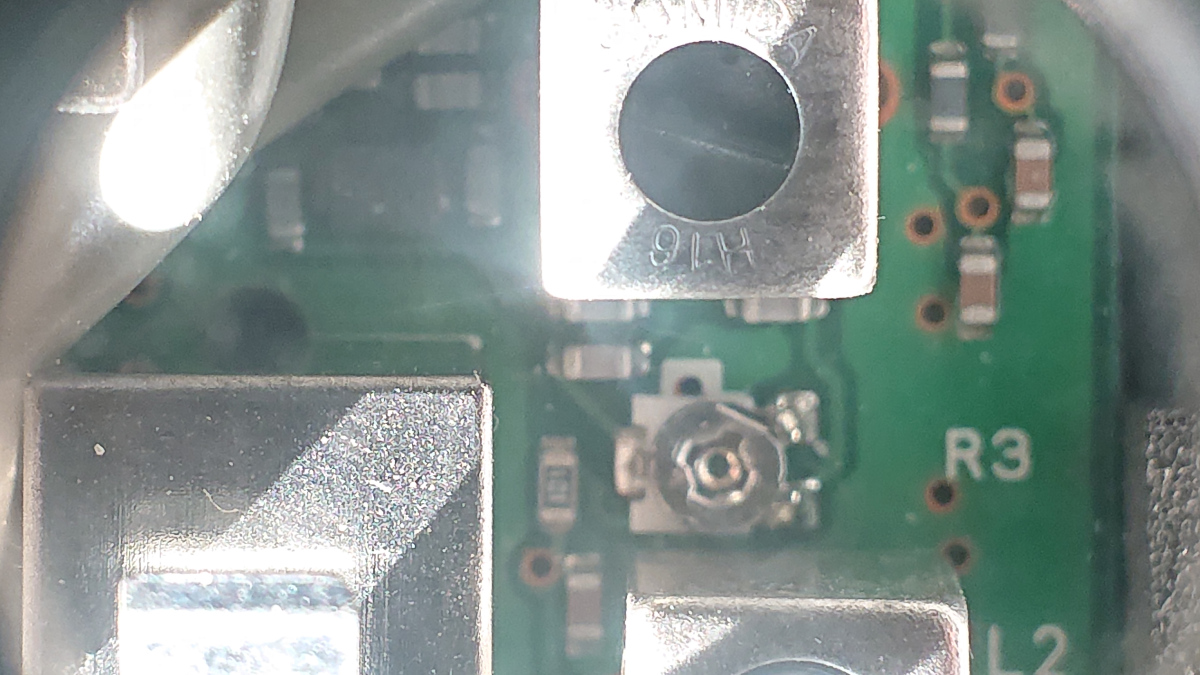 R3 trimmer in original state