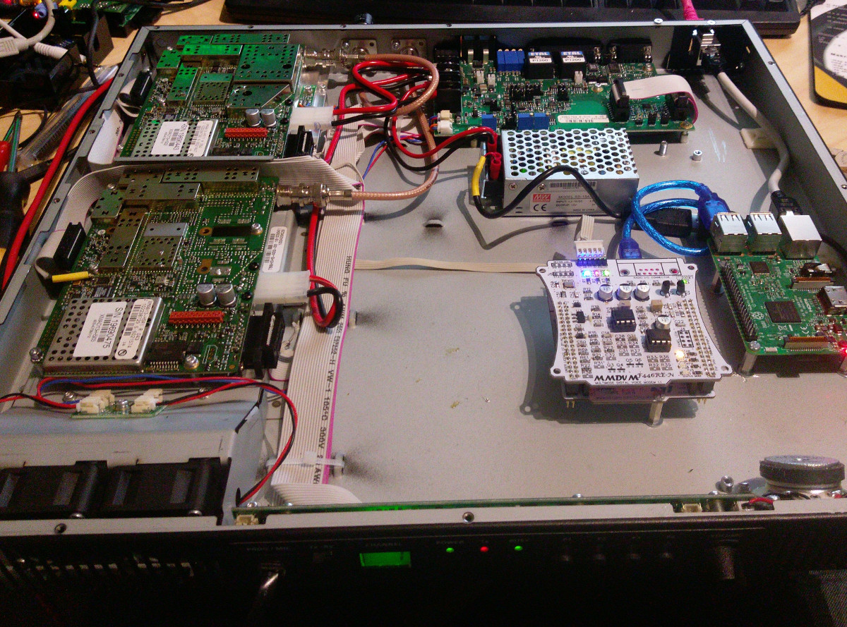 Tait TB7100 with MMDVM mounted inside